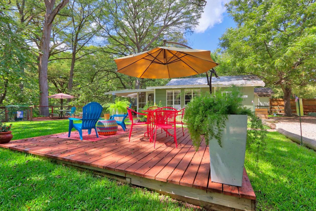 Creekside Cabins - The Getaway Wimberley Exterior photo