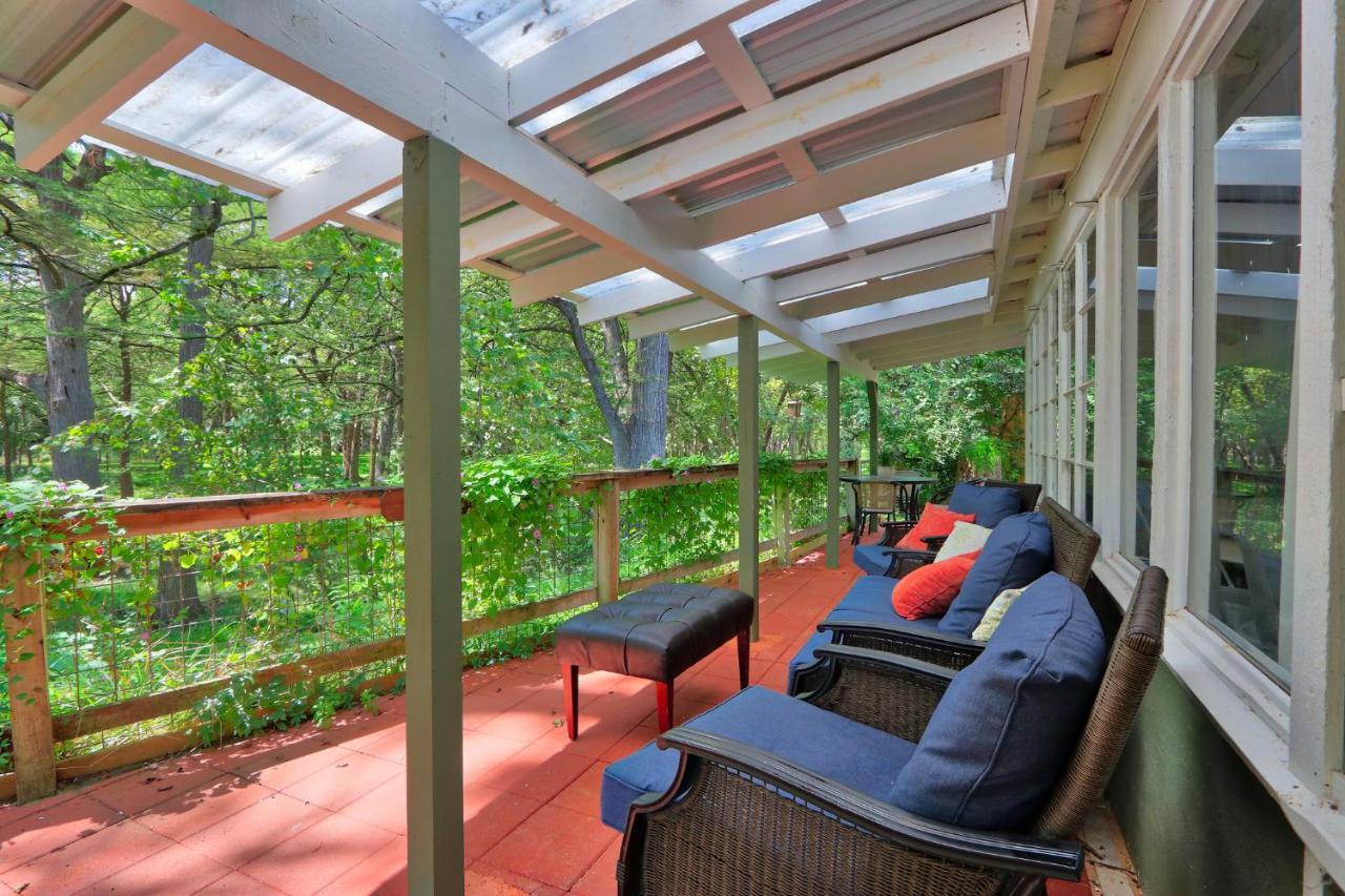 Creekside Cabins - The Getaway Wimberley Exterior photo